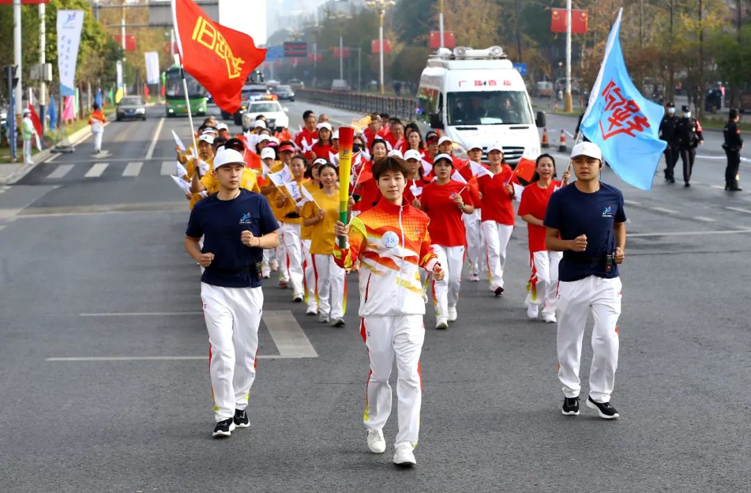 第十六届省运会火炬,省运动会火炬传递视频