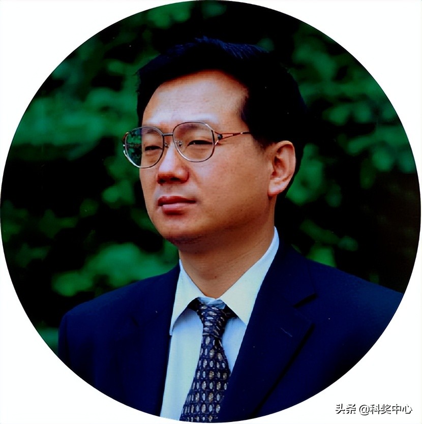 江雷院士课题组主页,双聘院士江雷