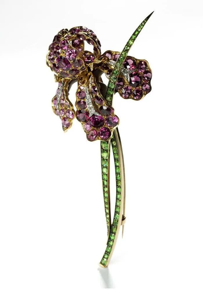 作品特火人不火?这次终于藏不住了!给你深扒这位低调传奇大师