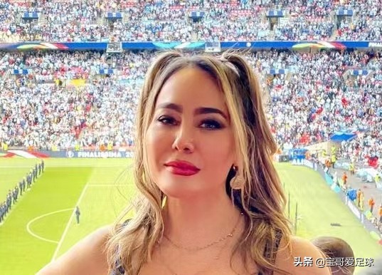 意大利模特声称曾与某切尔西球星偷情,大家猜猜这次是谁?