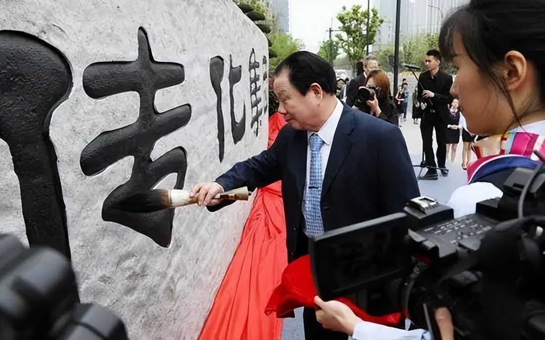 化工企业年利润超10亿的公司,浙江化工产业营收