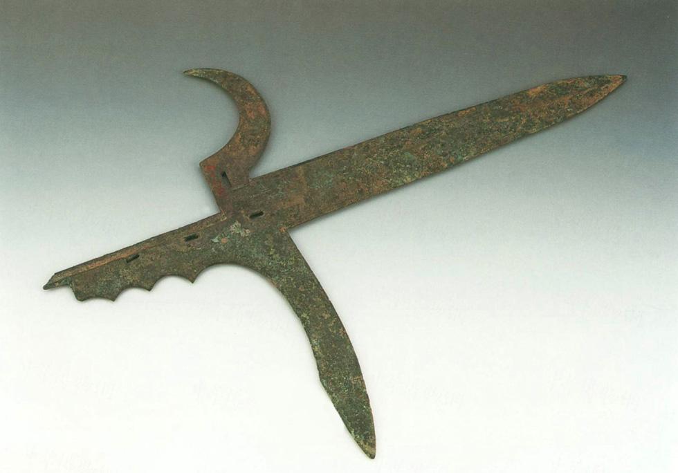 全长不过1米5的车战利器青铜戈，为何能成为中国最特色的兵器？