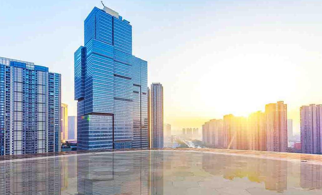 笼罩在烟雾里的巨人，中国*草烟**总公司，一年税费养活中国*队军**