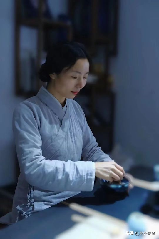 冬天最适合喝的六款茶,秋冬的季节推荐您喝这几款茶