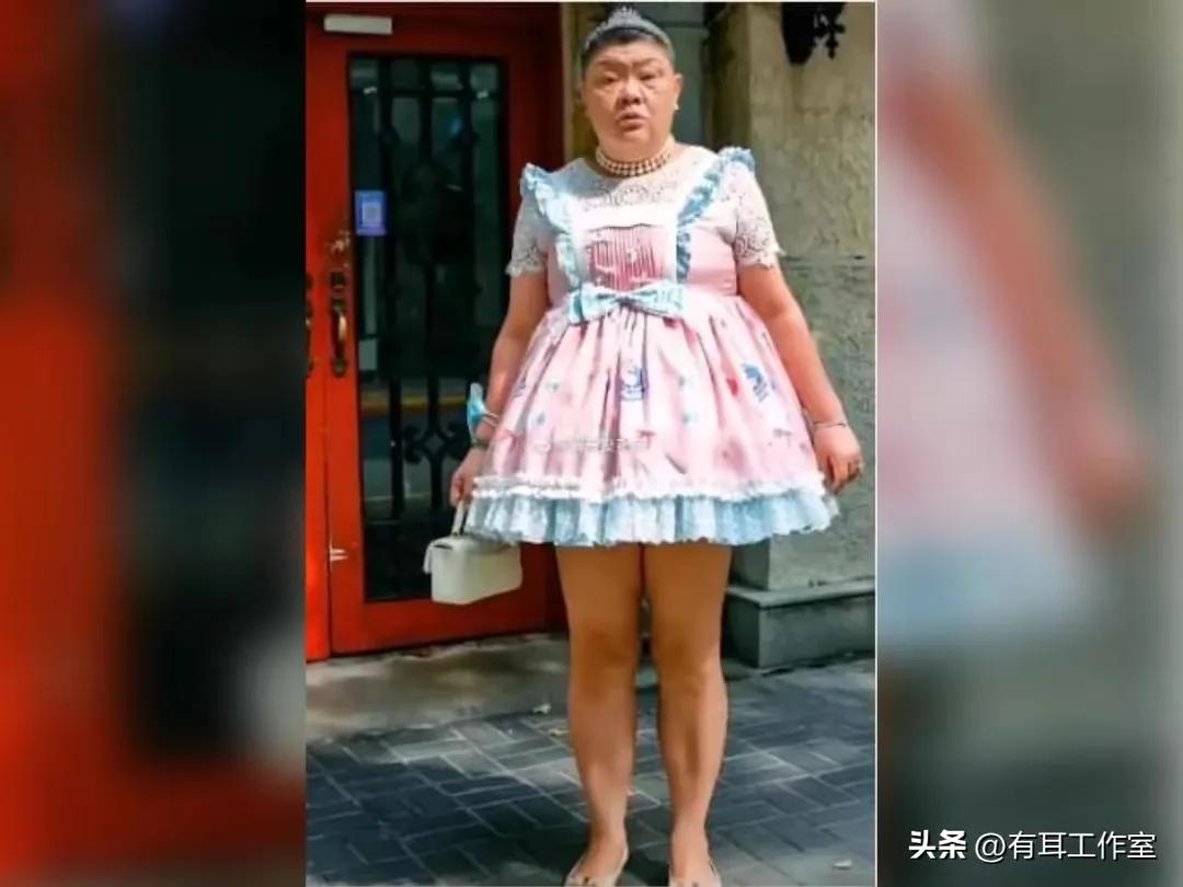 “安福路小公主”从素人到超级网红，有钱人混网络为啥如此轻松？