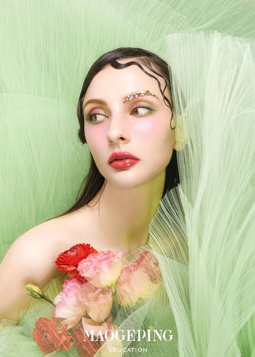 上海毛戈平化妆培训学校,毛戈平学校学几个月比较好