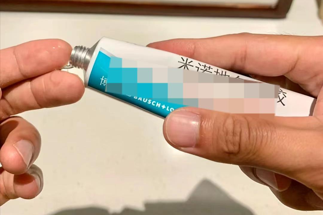 男生发际线秃,男生发际线秃适合剪什么头发