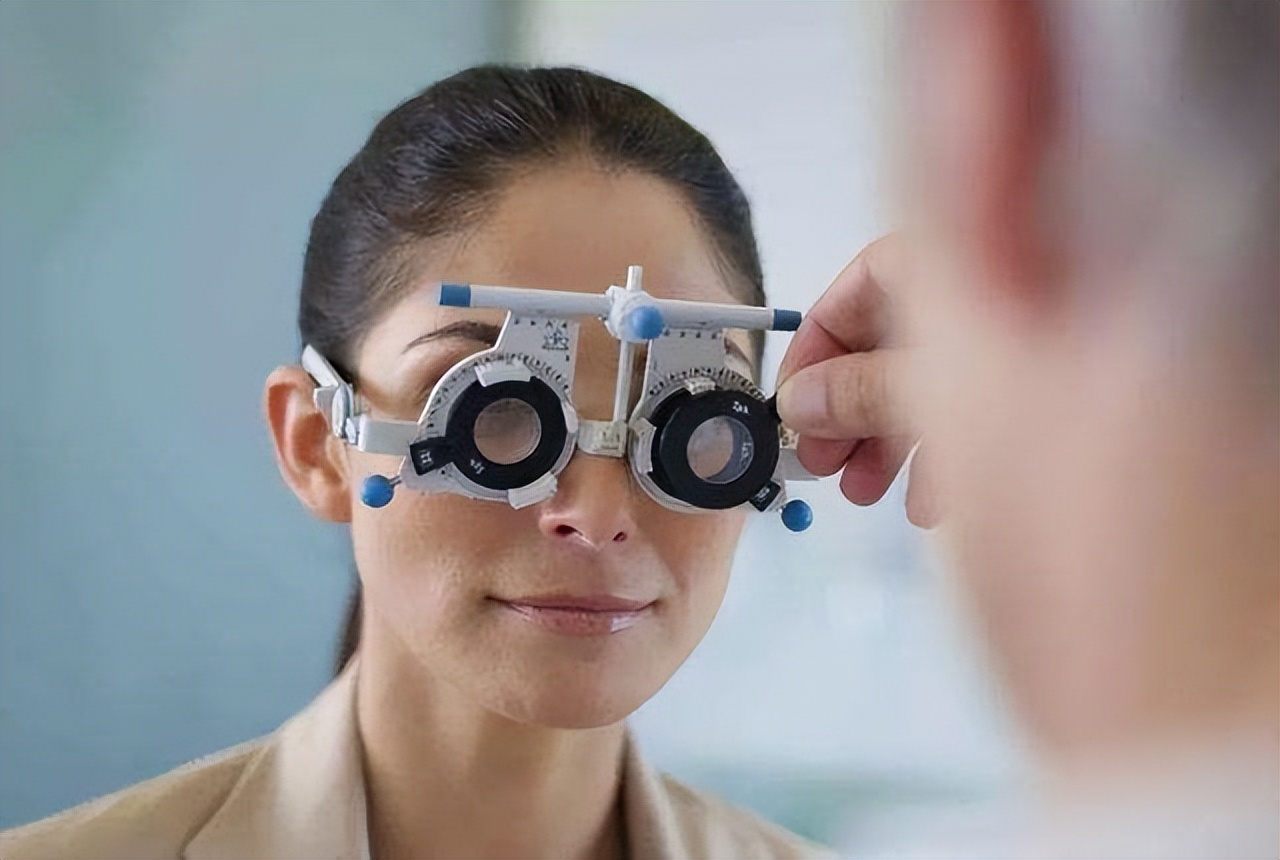 激光手术治近视眼有啥后遗症,大部分人都可以激光手术治近视眼