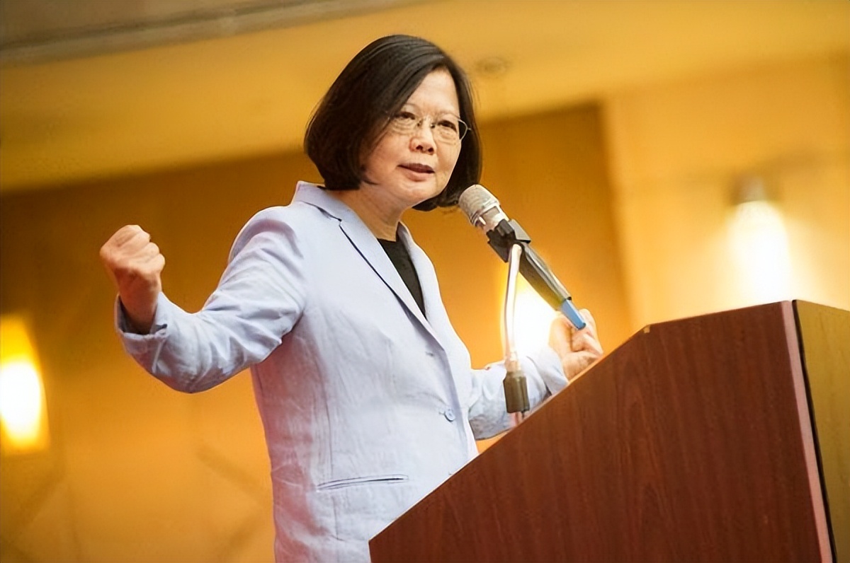 两岸关系发生转折？蔡英文做重大决定，“和平统一”或将成为历史