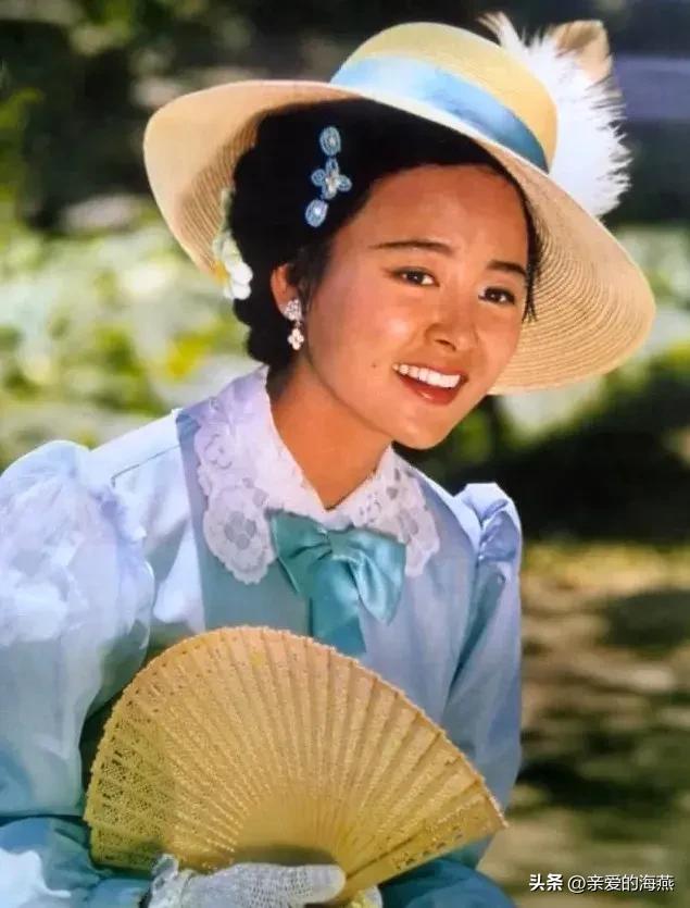 80年代大陆最美的挂历美女,旧挂历最漂亮的美女