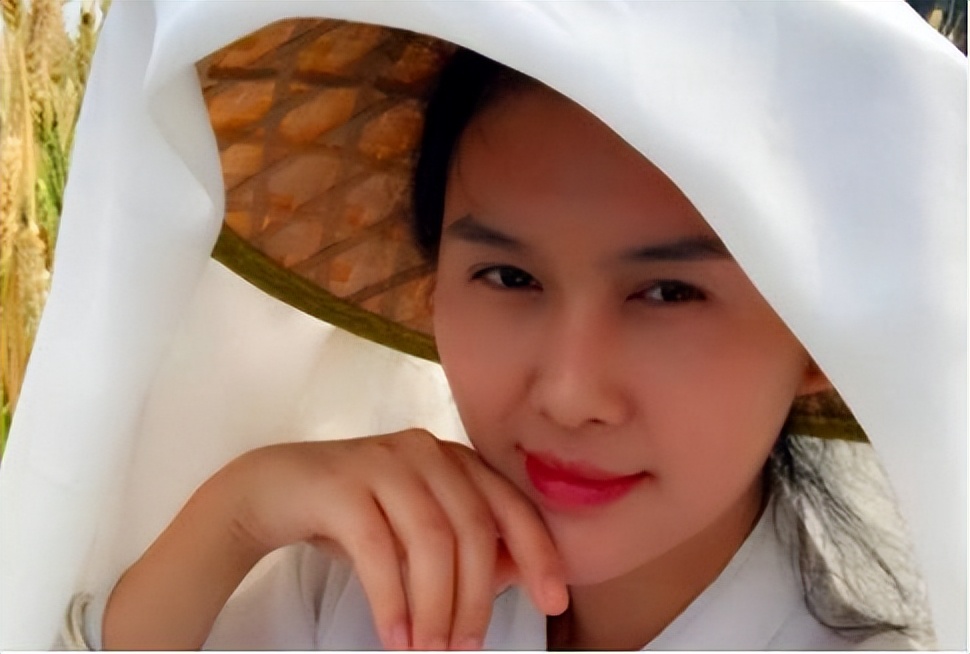 哈尔滨美女高材生：离婚后出家当道士，卖房修道观，25岁当上住持