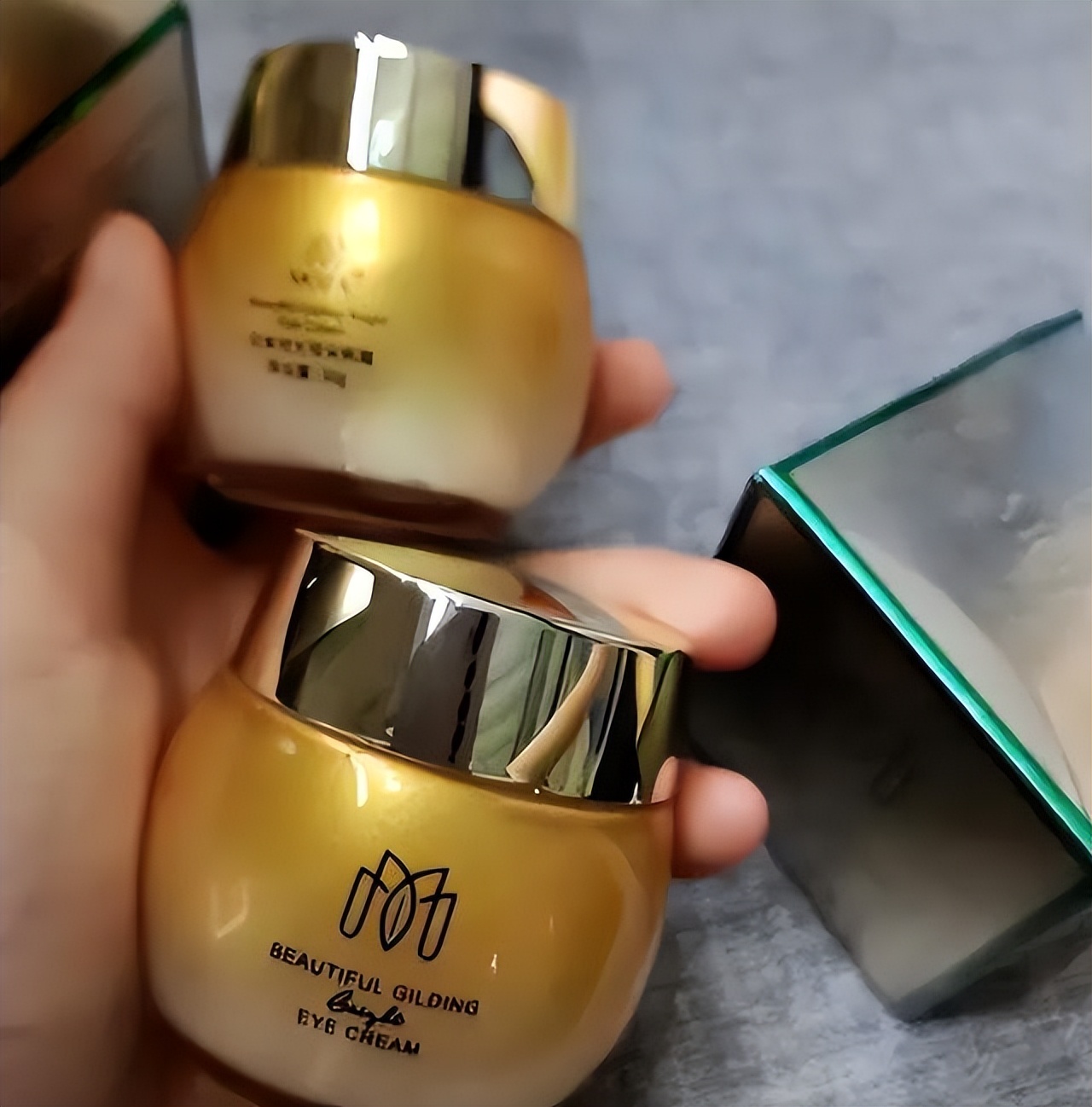 包装很丑的眼霜,有哪些看起来便宜其实很贵的眼霜