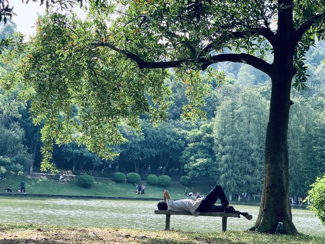 40岁大叔月薪3500,45岁大叔一个月收入