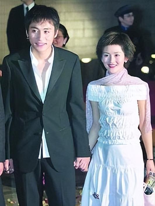 出生在小县城,出生在小县城里