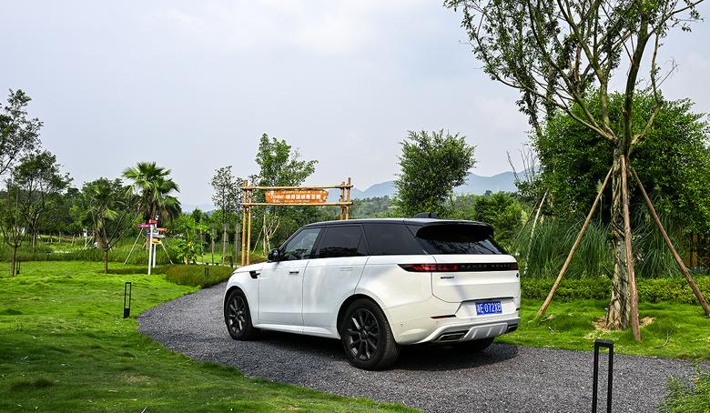 18年老款路虎揽胜运动版驾驶体验,路虎2023款揽胜试驾