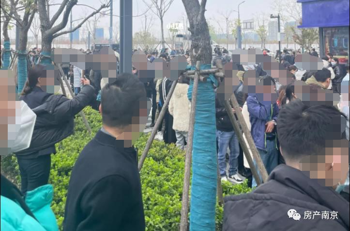 凌晨两点排队买房,凌晨3点多买一套房