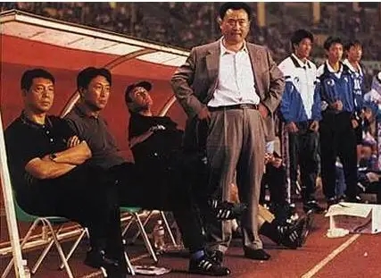 谢晖担任大连人主教练,谢晖什么时候开始执教大连