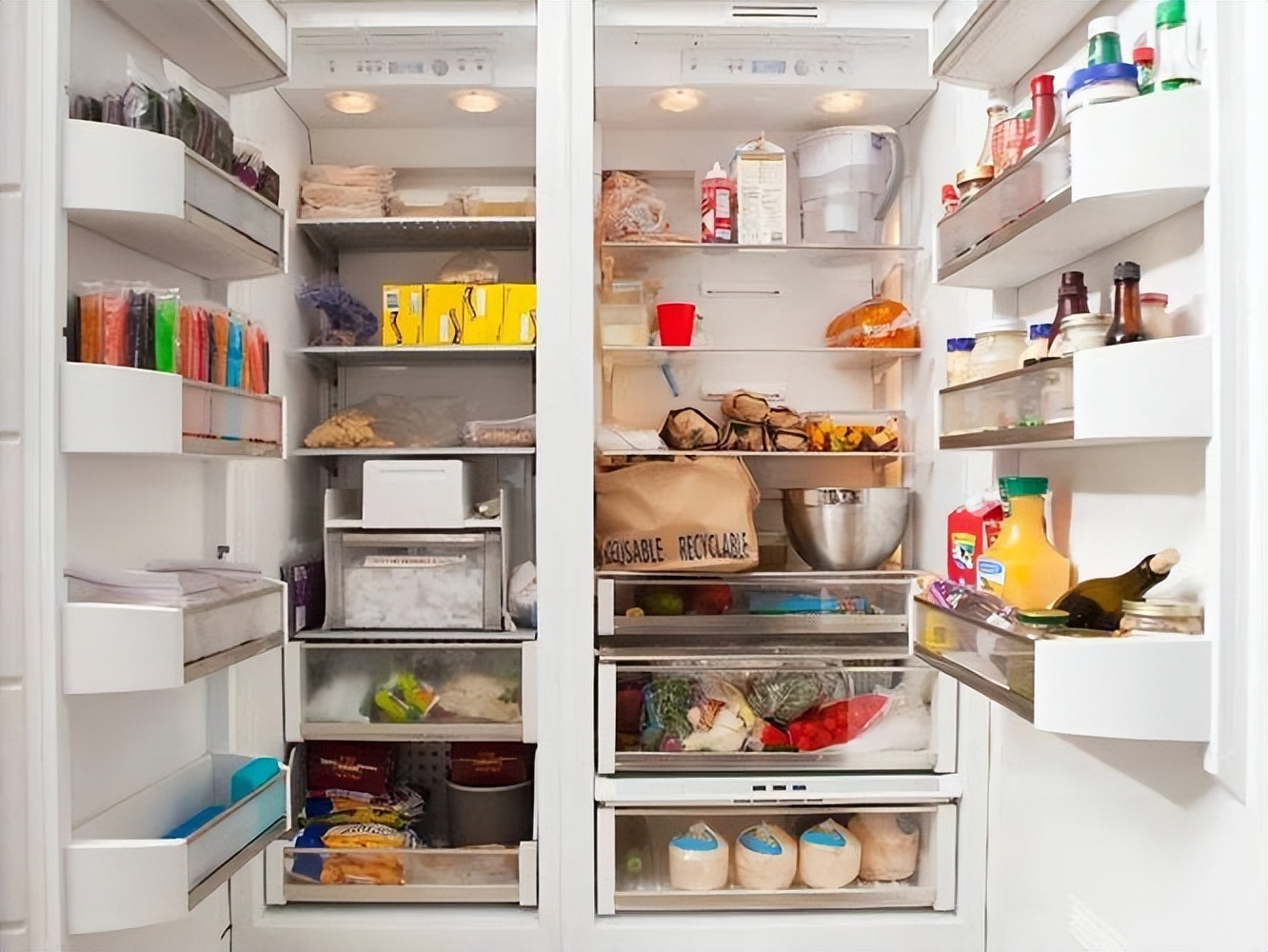 对开门冰箱与十字门冰箱哪个好,多门冰箱和十字对开门冰箱哪个好