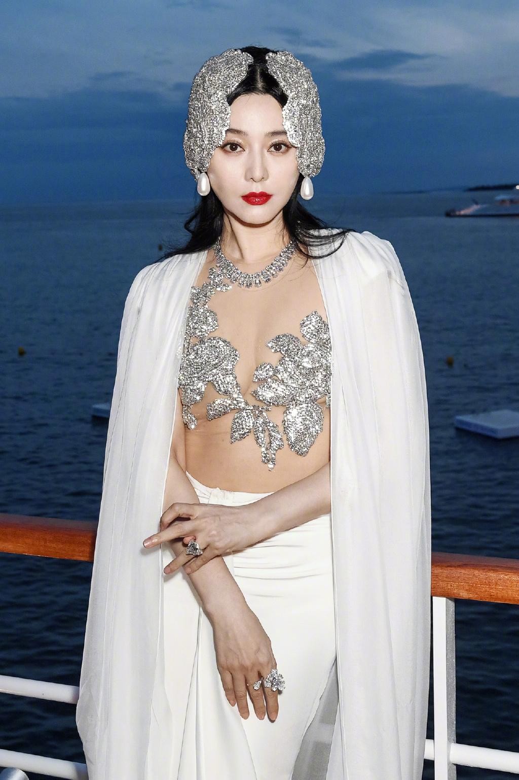 范冰冰戛纳红毯华美瞬间回顾,范冰冰曾经的戛纳红毯