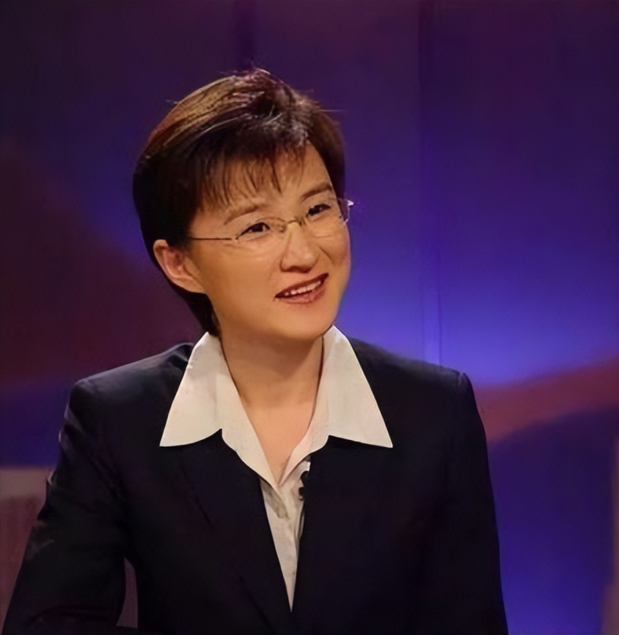 从央视名嘴到滚出主持界,央视名嘴董倩如今在干什么事