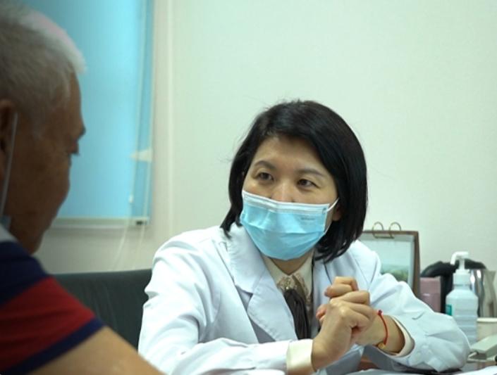 肝癌晚期吃靶向药好还是中药好,早期肝癌有中药治愈成功的案例吗