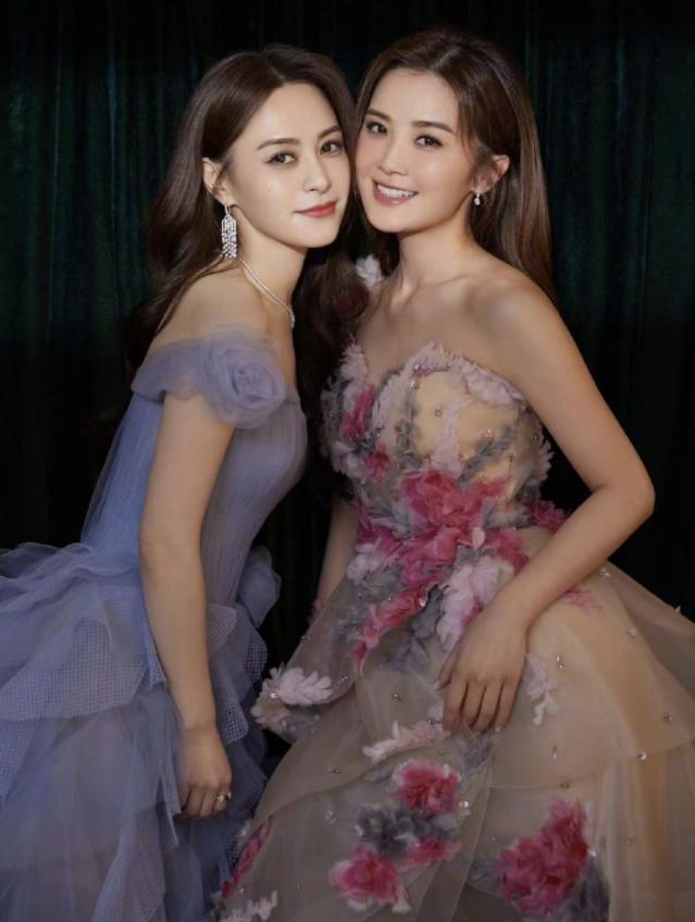 关晓彤于文文同框,于文文和关晓彤同框