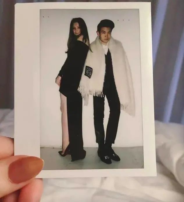 虚构安娜电影原型,虚构安娜原型故事