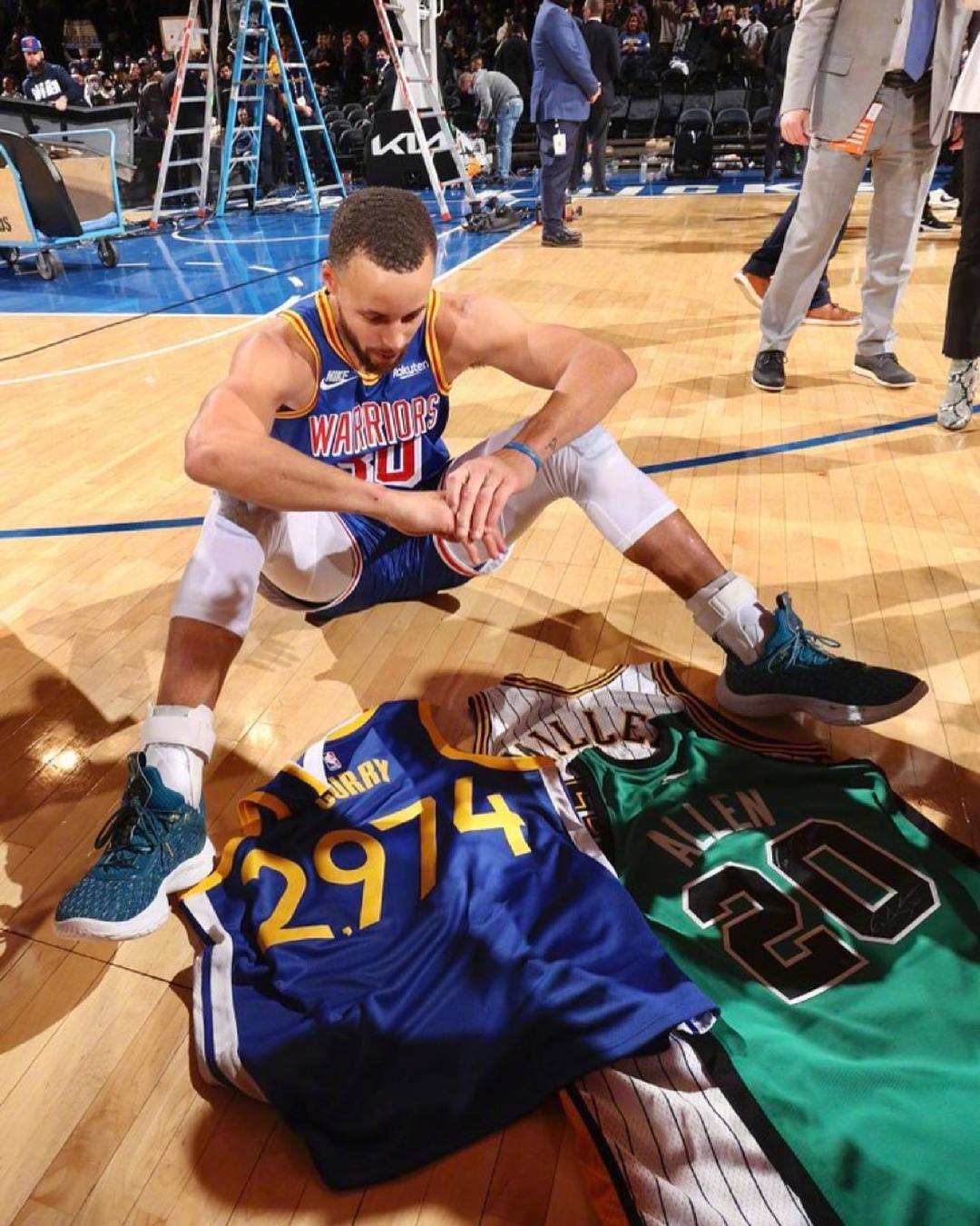 库里四次夺冠数据,库里再夺一冠安德玛