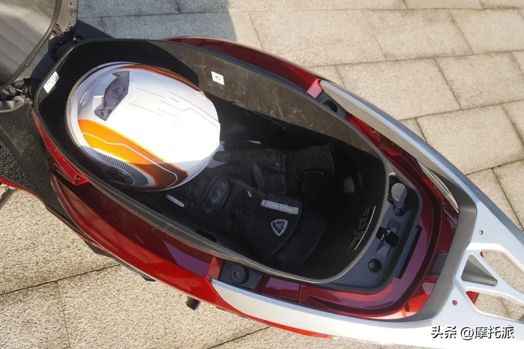 本田lead125新老款区别,本田lead125到底值不值得入手