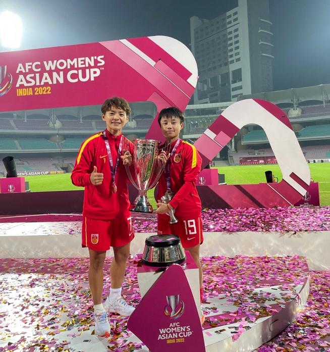 张琳艳4分钟内连入两球扳平比分,张琳艳国青世界波绝杀