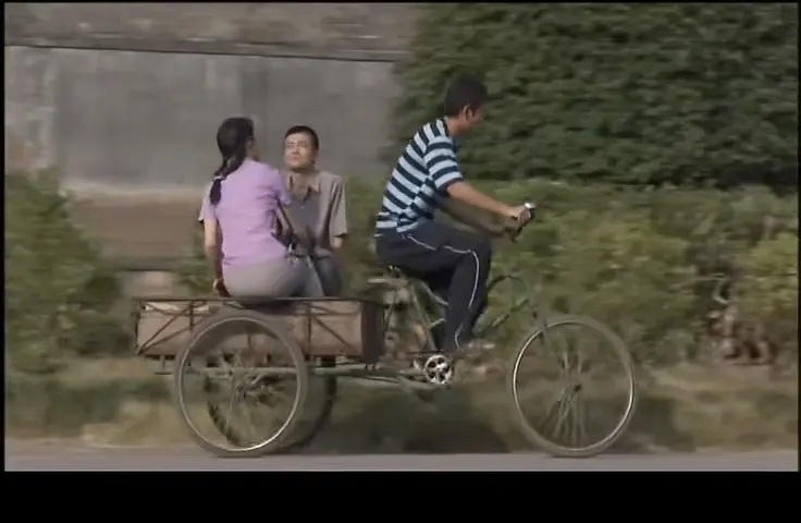 4个消失的避孕套引发的性丑闻，再现了特殊年代下的人性阴暗