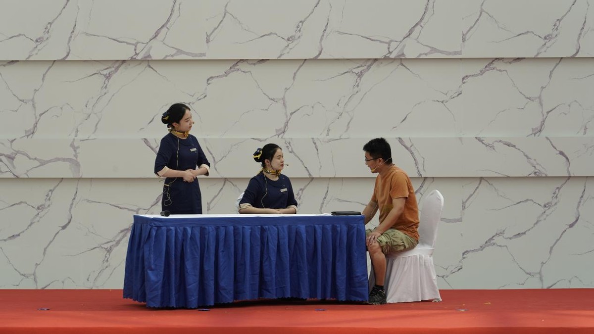 托稳“菜篮子”，守好“钱袋子”——恒丰银行南京分行反假主题宣传走进众彩物流