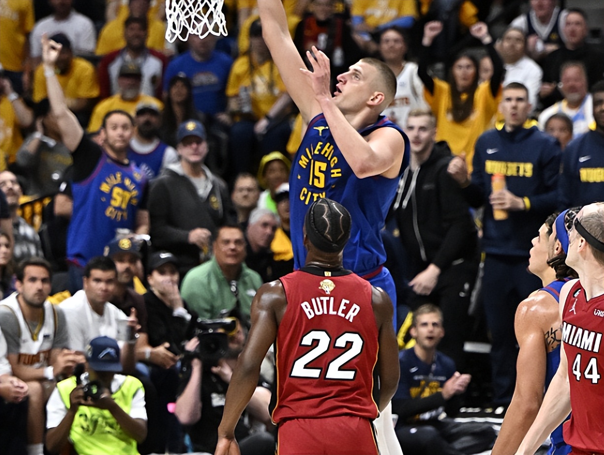 约老师是掘金用选秀权拿下的吗,约老师主动加入詹姆斯队