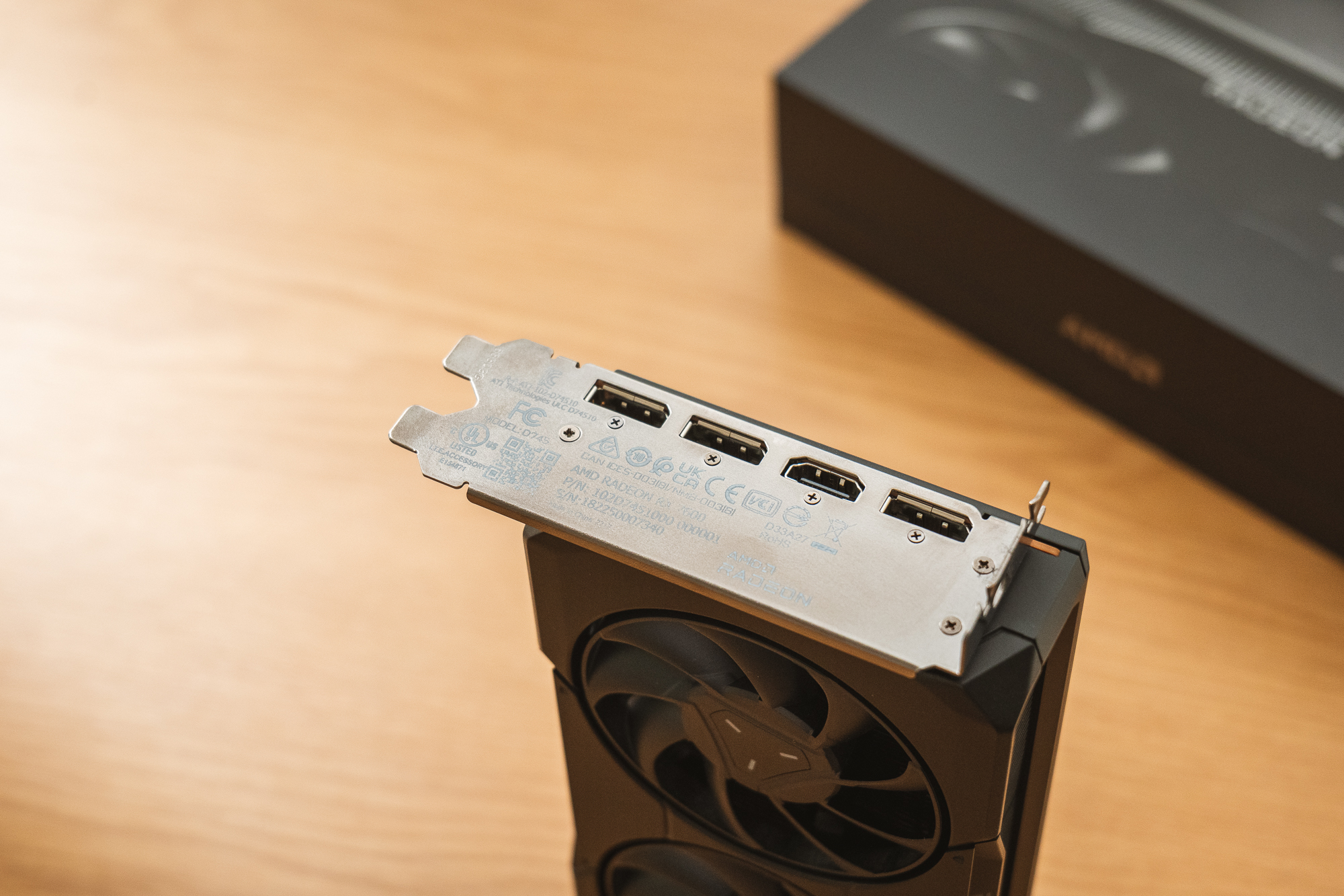 amdradeonrx7600显卡海外降价,amdradeon7600显卡评测