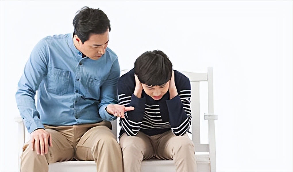 青春期男孩子叛逆怎么正确引导,小孩叛逆较劲不理怎么处理