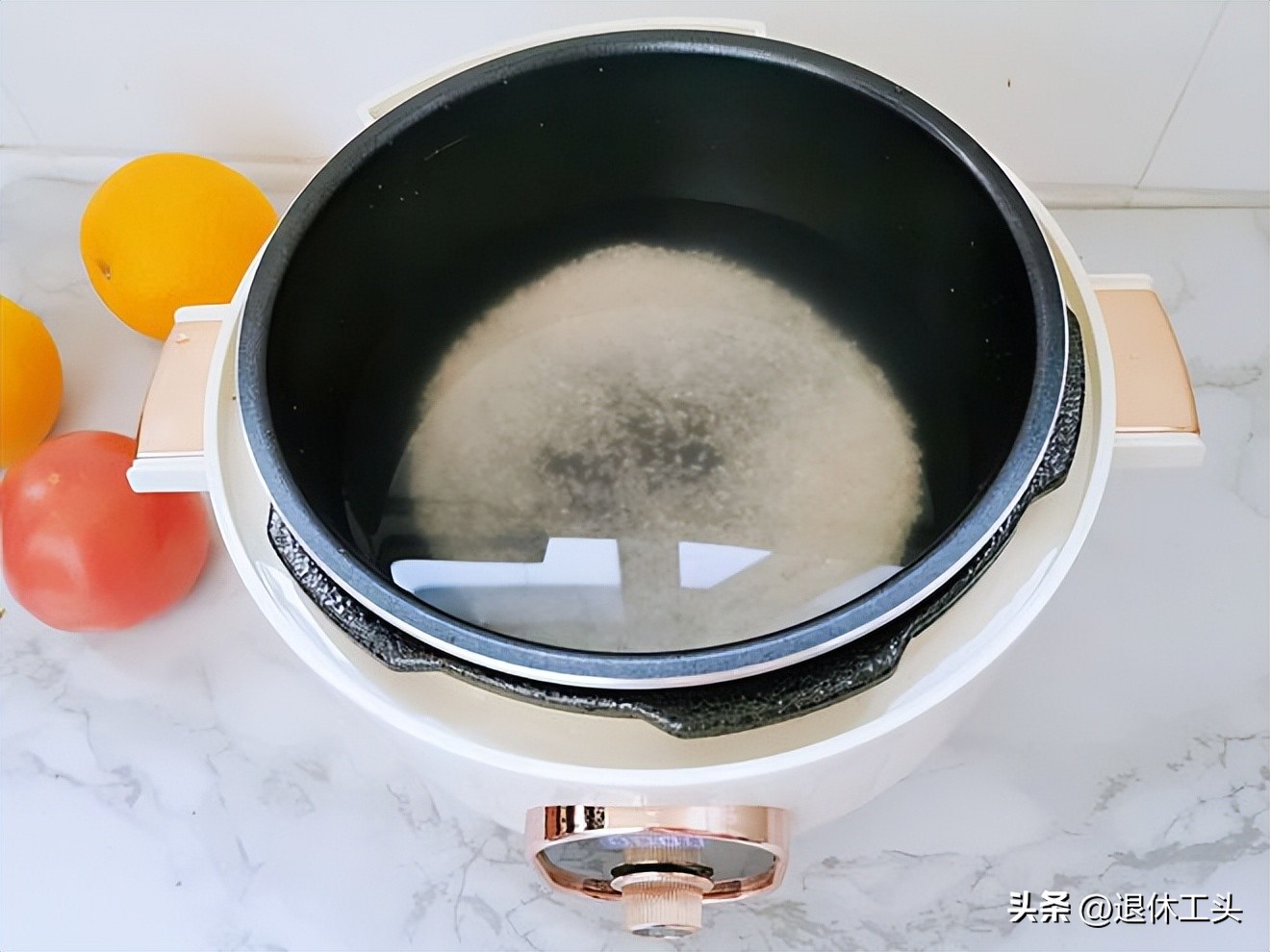 小电压力锅煮饭好吃,用电饭锅煮饭更好吃