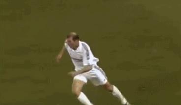 世界足坛十大独门绝技,足坛十大成名绝技第一名