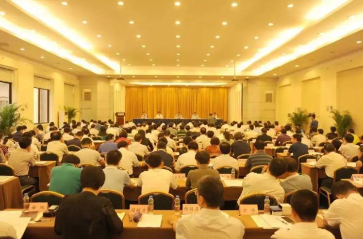 公务员中这6个单位最吃香,公务员的十个好专业