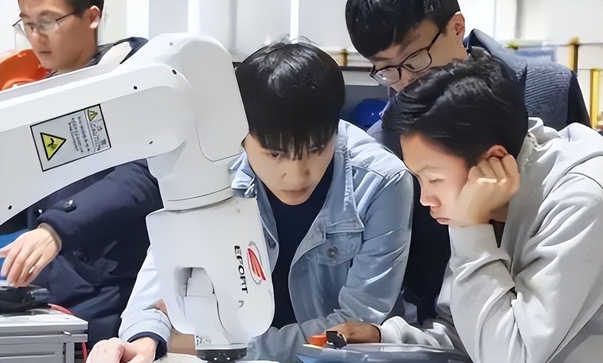 工科十大专业就业前景排名,工科类专业就业前景好的专业排名