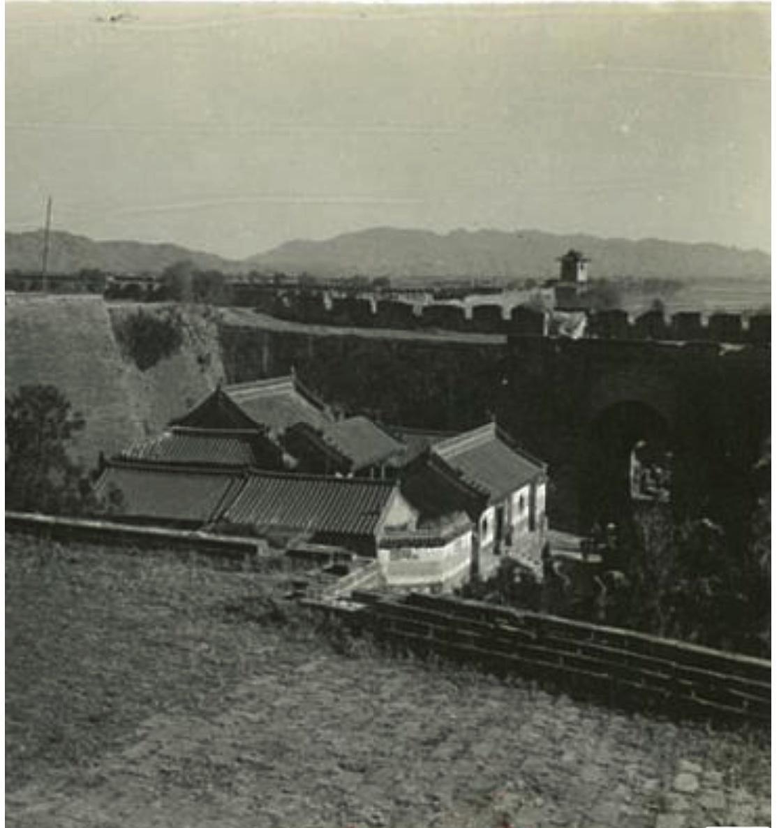 日军日记：*安妇慰**不服从管教，我很愤怒，用*刀刺**插入她的*体下**