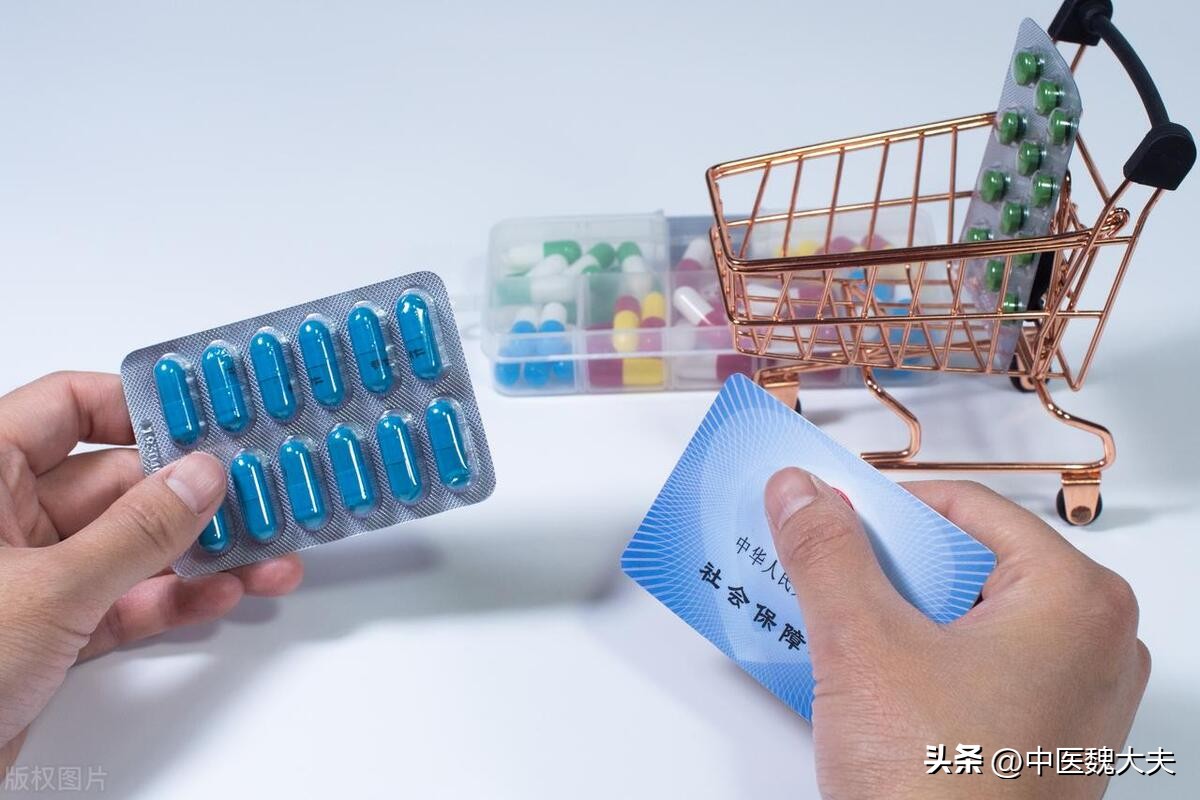 白血病早期出现什么症状能看好吗,白血病拖垮家庭