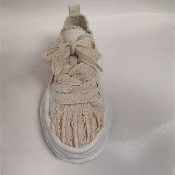 帆布鞋买匡威还是vans,为什么匡威的帆布鞋比vans的舒服