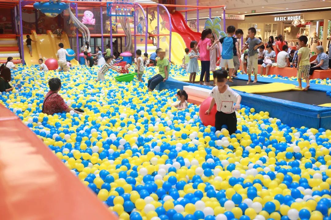 商场小火车，贵过一张高铁票