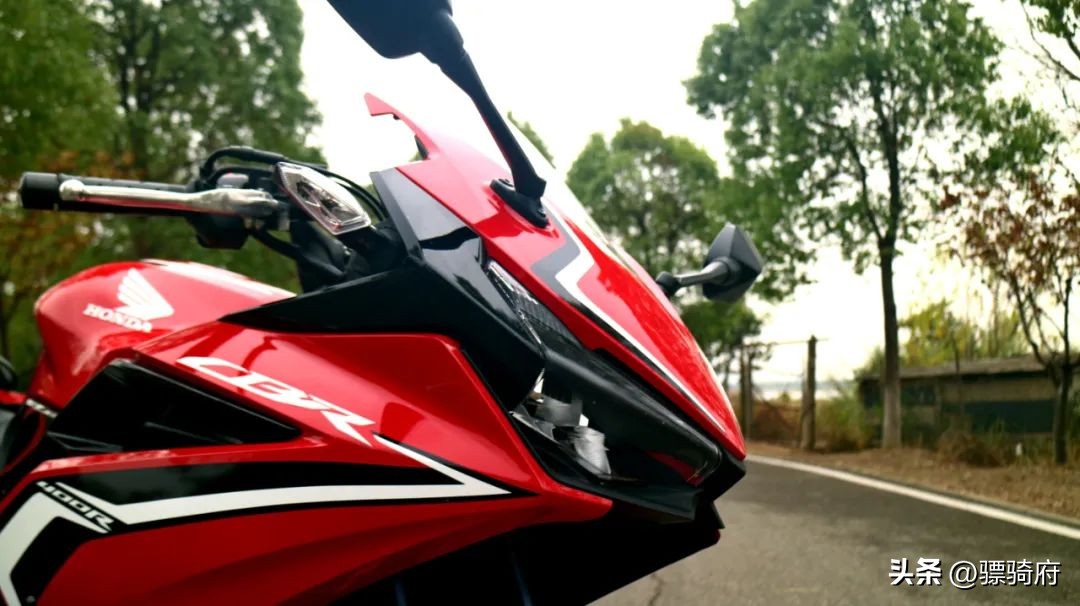 要啥没啥就是有个好心情,要啥没啥还想要浪漫