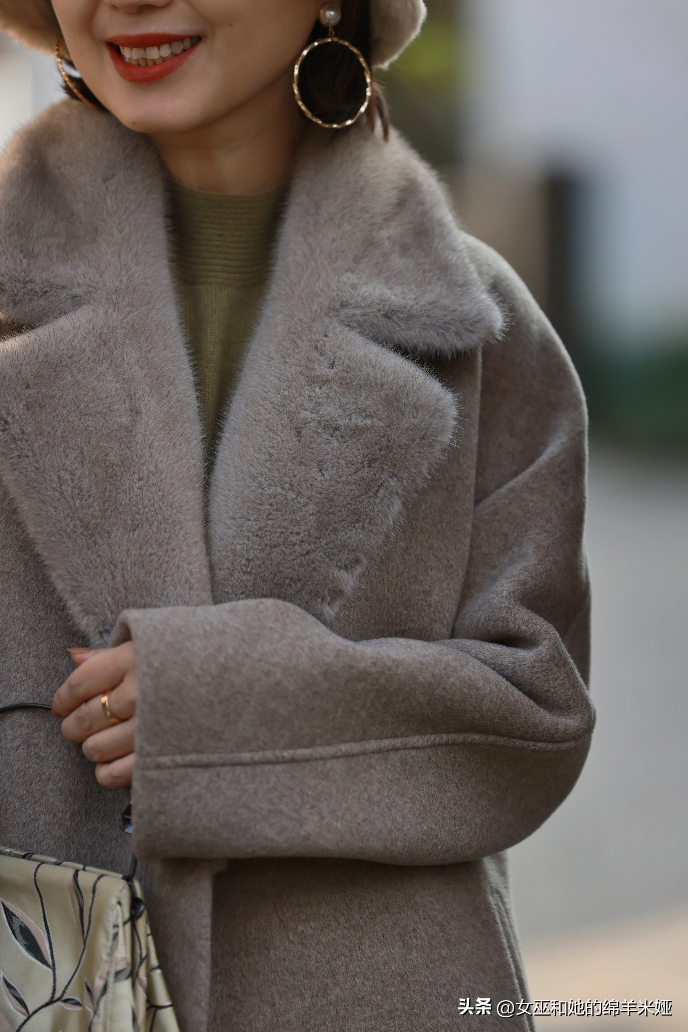 冬天怎么挑选衣服,冬天大衣什么颜色好看