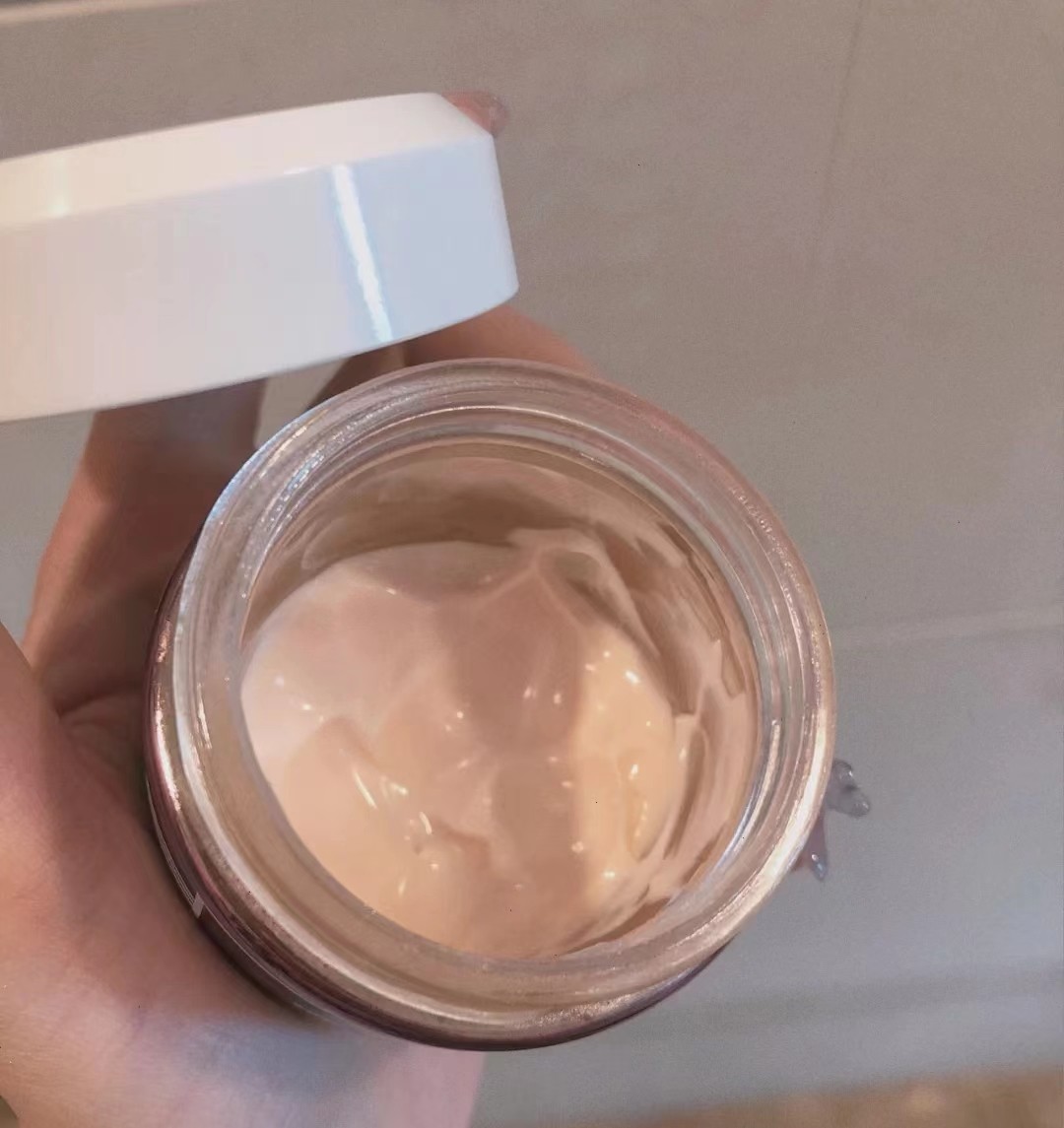 女人40不显老的护肤品成分,40+的女人用啥面霜好