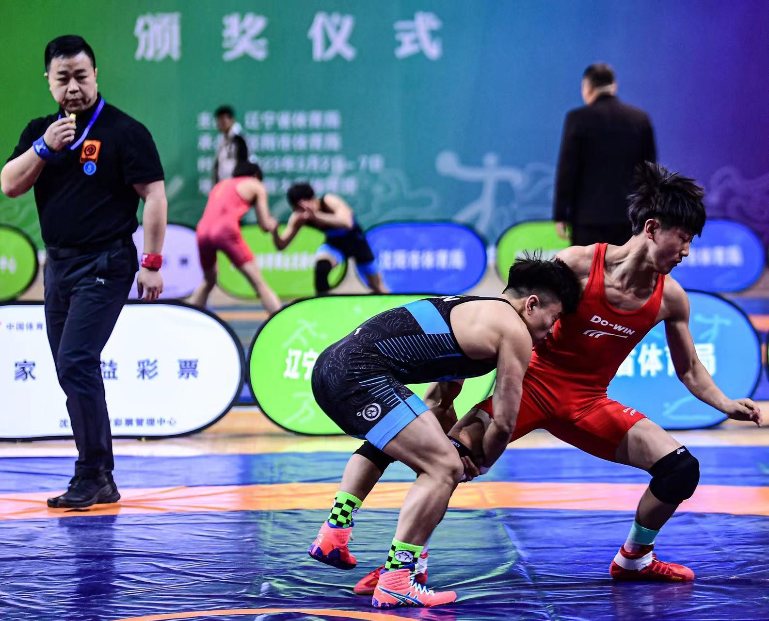 奋力谱写新篇章,奋力谱写新华章