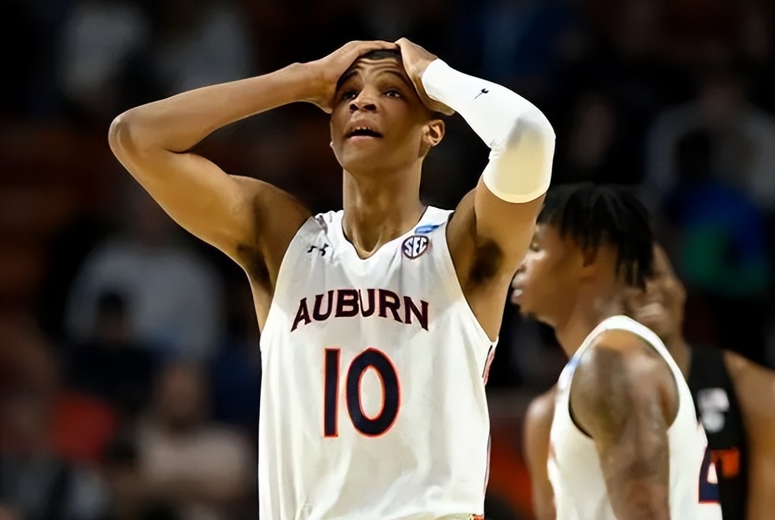 哈登正式加盟76人队穿1号,哈登加盟火箭阵容