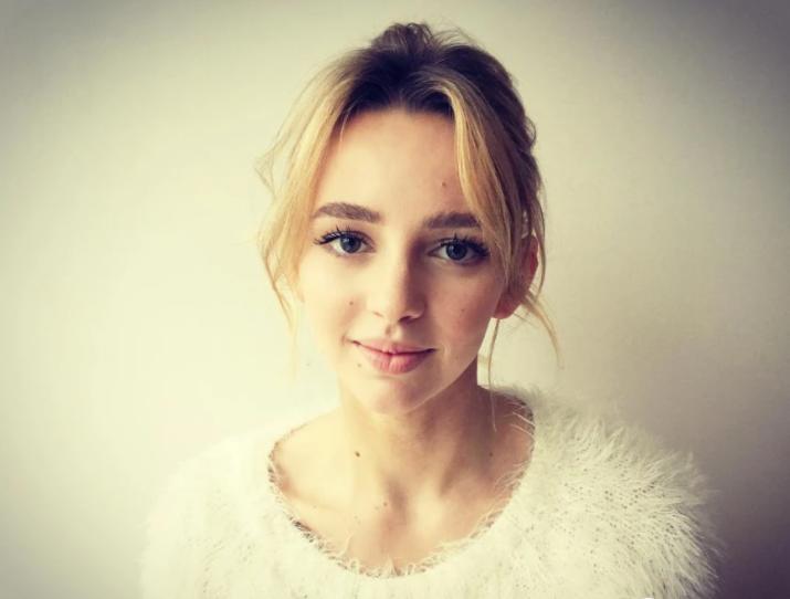 “金发控”马斯克：29岁女友肤白貌美像芭比，前妻曾被要求染金发