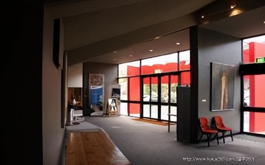 澳洲塔斯马尼亚大学,塔斯马尼亚大学一年费用多少